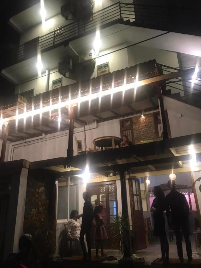 H&C Heaven Beach Hotel Unawatuna Exterior photo