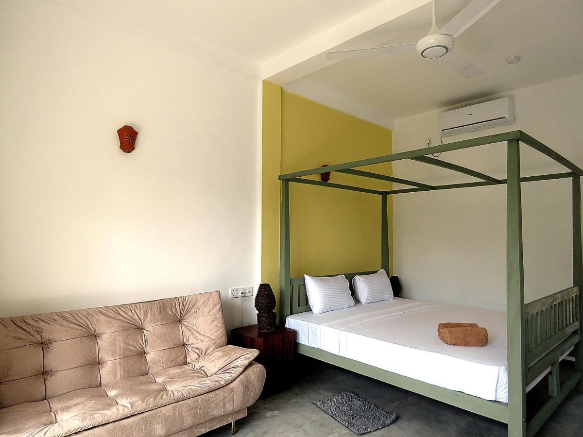 H&C Heaven Beach Hotel Unawatuna Exterior photo